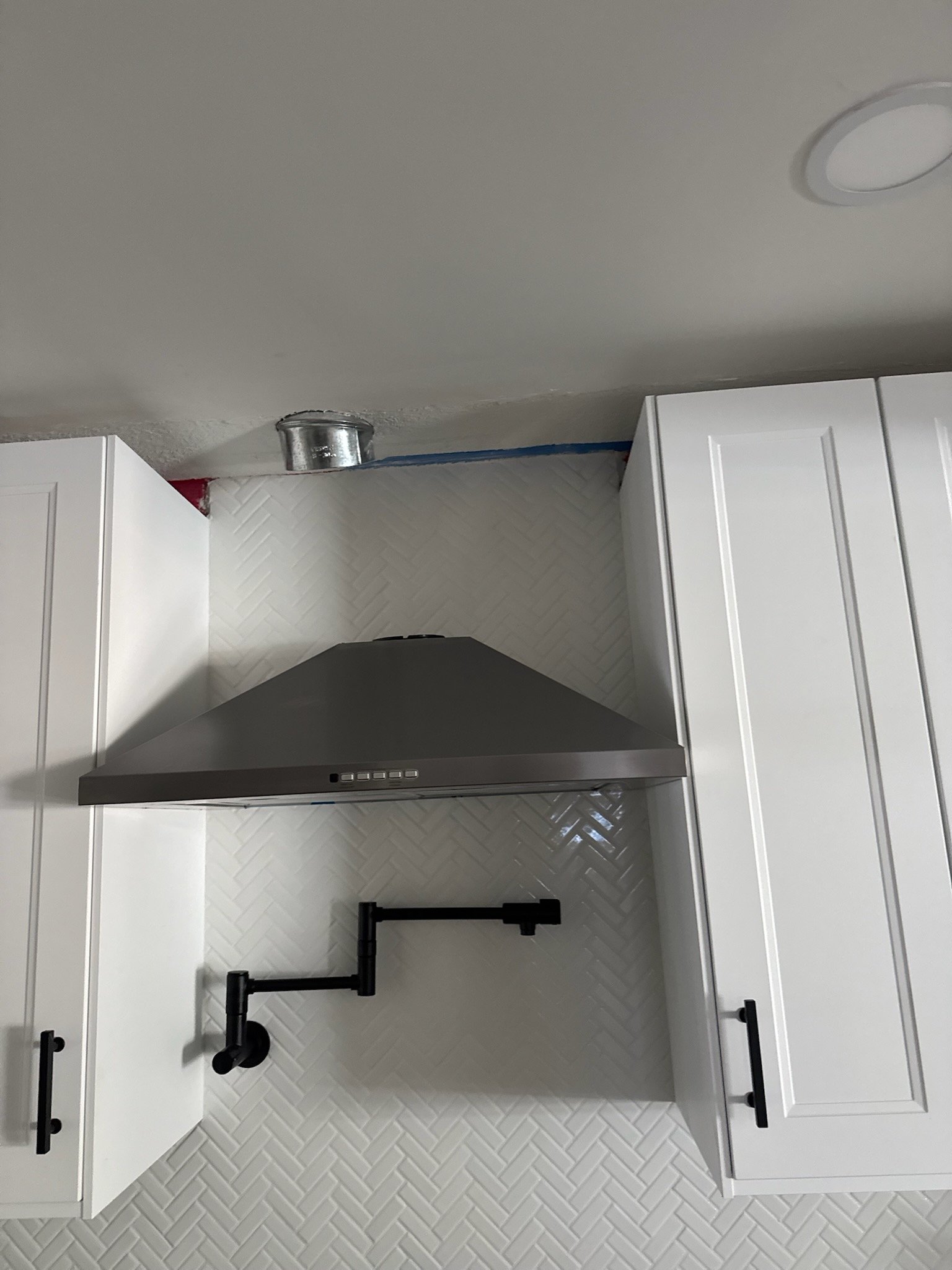 Kitchen range exhaust duct installation in Tampa, FL 33611