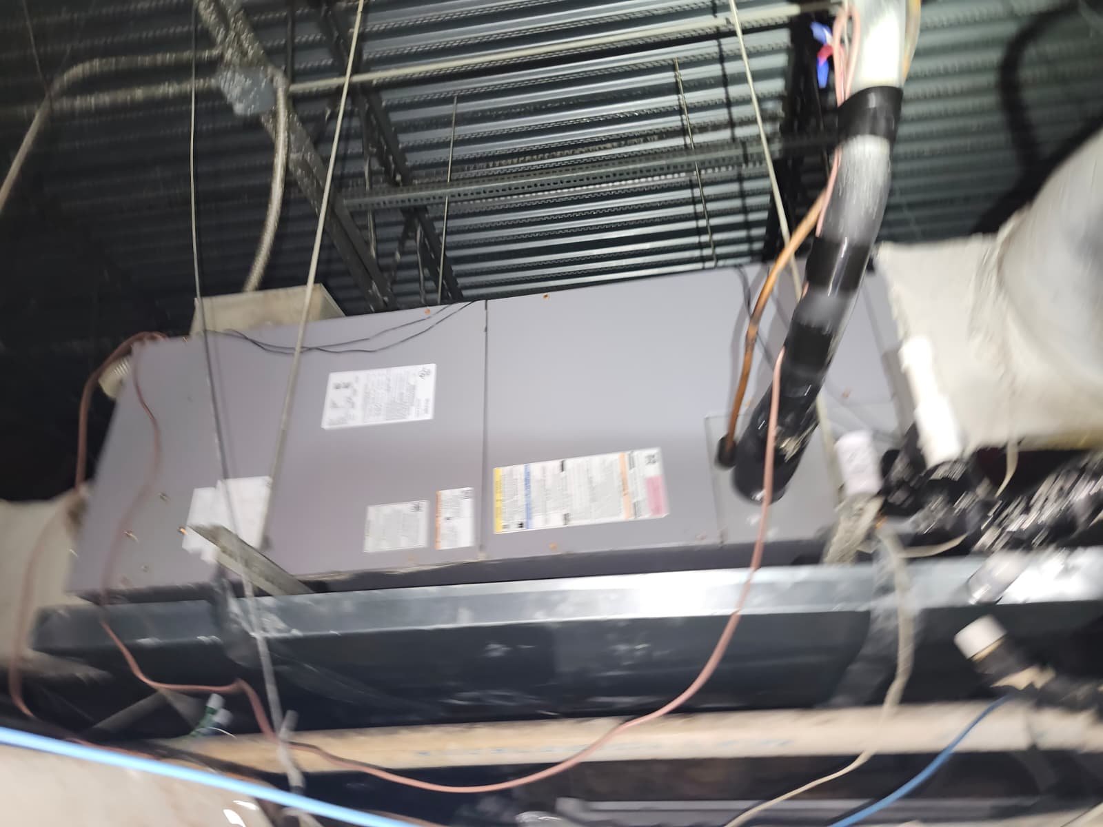 HVAC quarterly tune-up with no issues found in Tampa, FL 33634