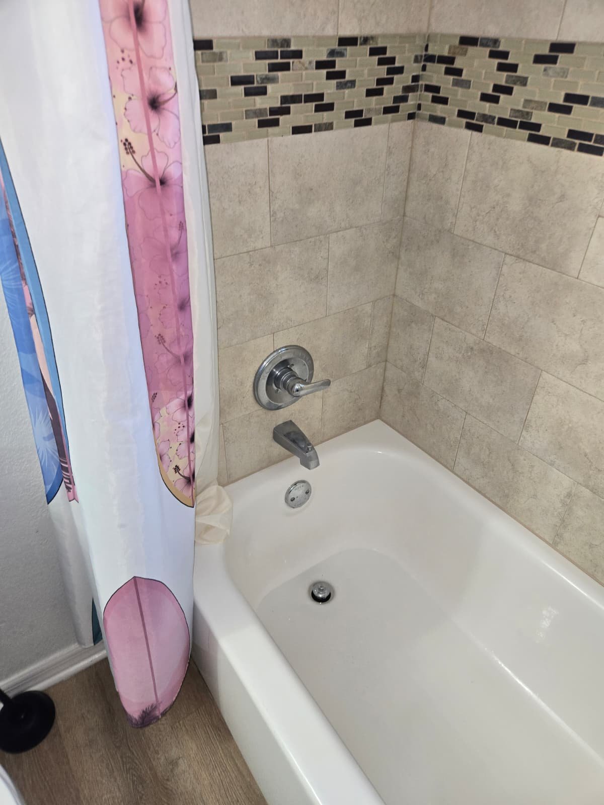 Clearwater, FL 33756 plumber re-snaking tub drain to clear stubborn clog