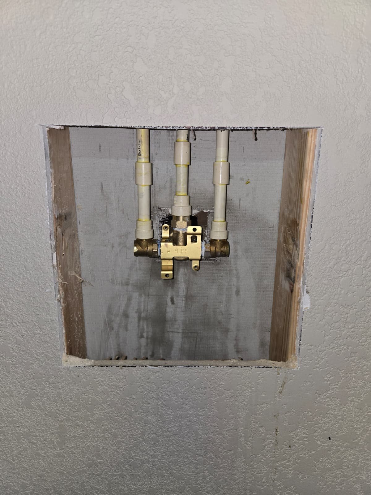 Completed interior home improvement project in St. Petersburg, FL 33703