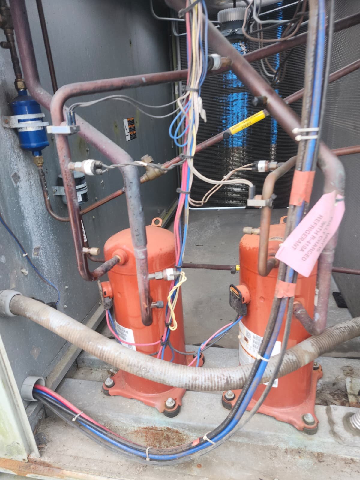 Inspecting rooftop HVAC package unit pressures in Brandon, FL 33511