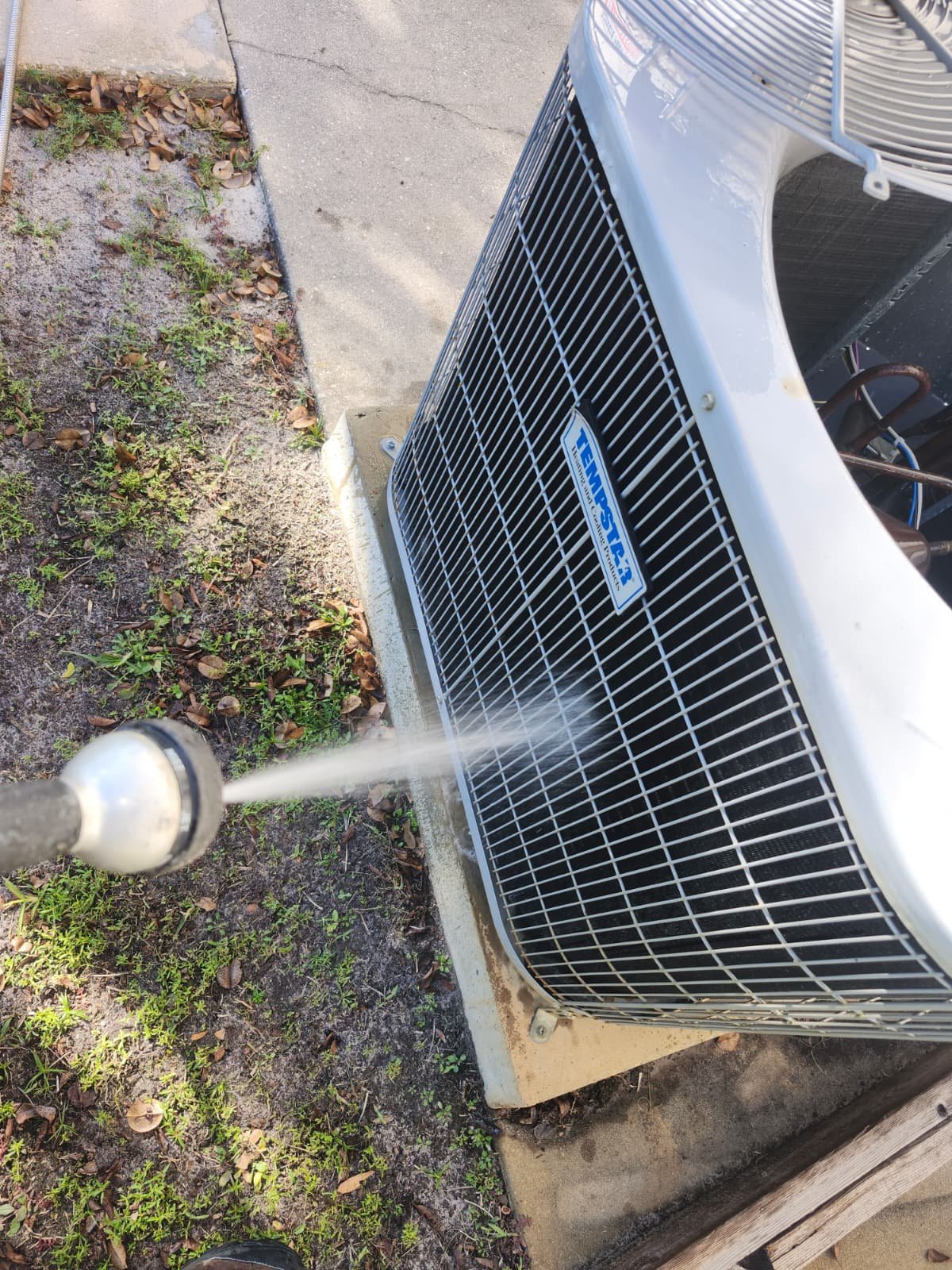 Routine HVAC maintenance service visit in New Port Richey, FL 34654