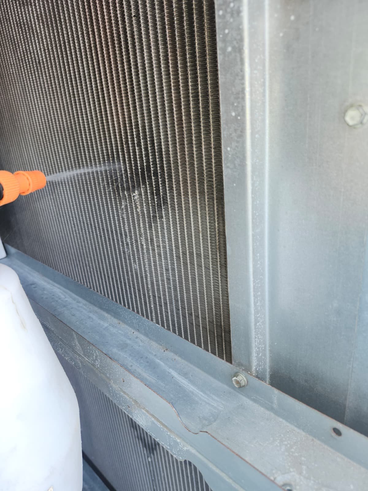 Quarterly HVAC maintenance check for system performance in Tampa, FL 33634