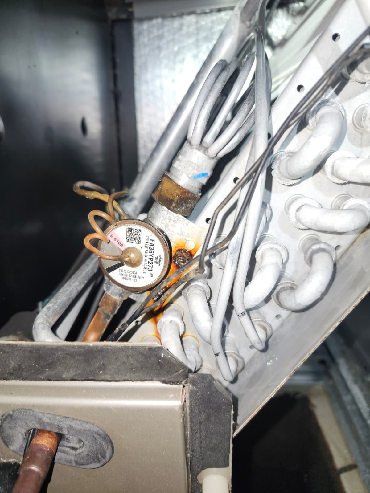 Air handler coil service for low refrigerant AC in Tampa, FL 336291