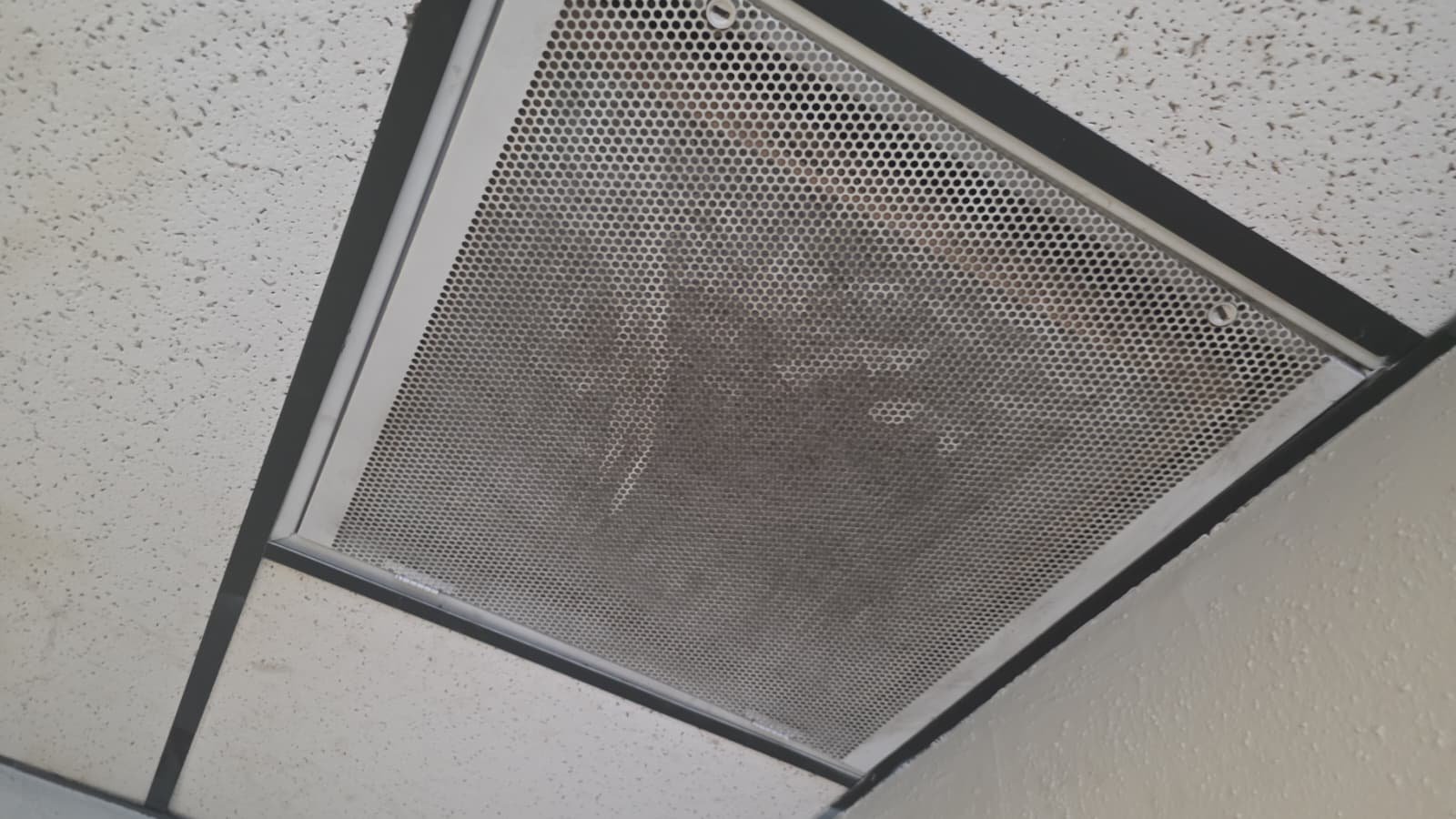 Tampa, FL 33610 HVAC maintenance with AC not cooling properly