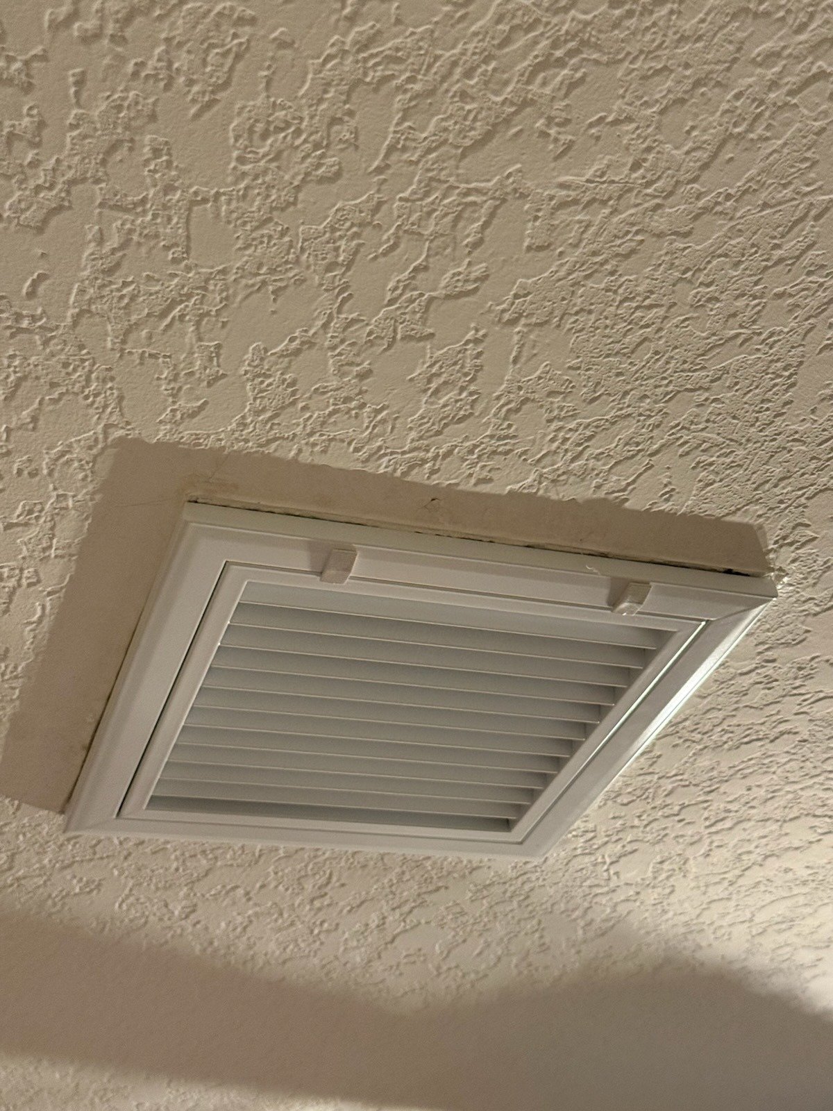 Documenting system diagnostic findings for a Tampa, FL 33602 HVAC inspection