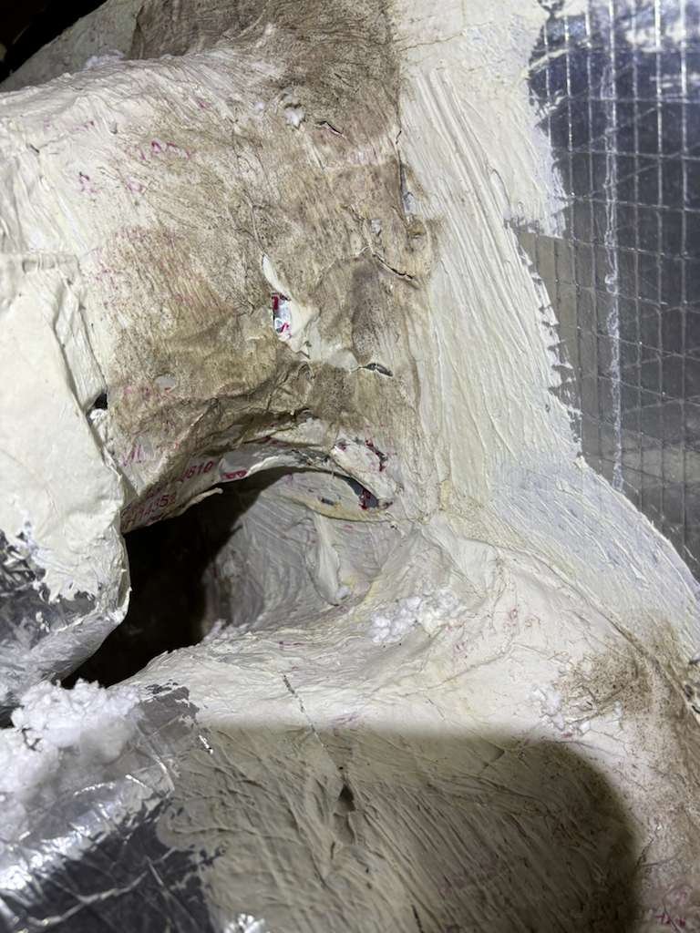 New flexible ducts and boots installed in Tampa, FL 33602 attic