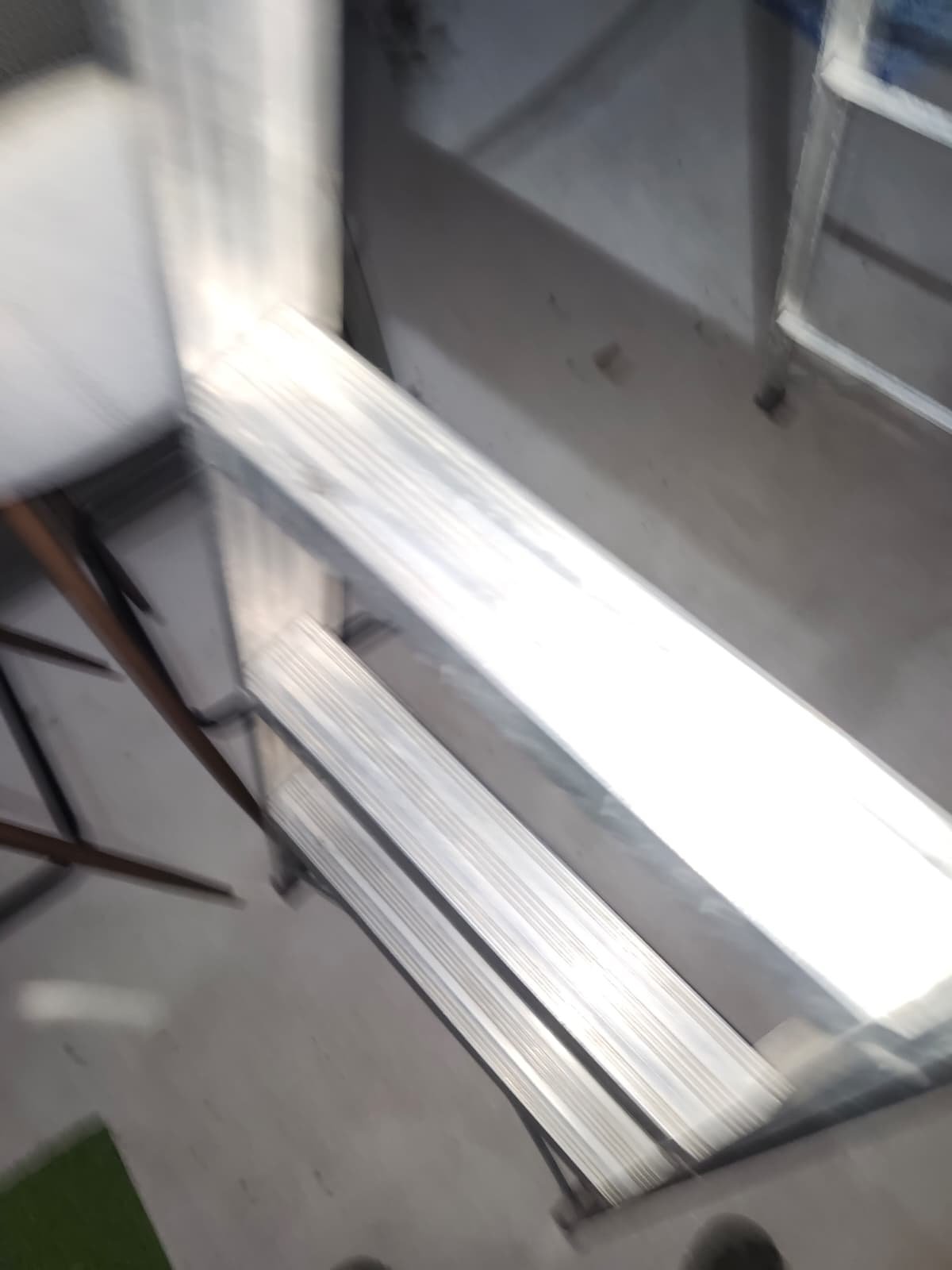 Tampa, FL 33616 AC service checking refrigerant levels and pressure