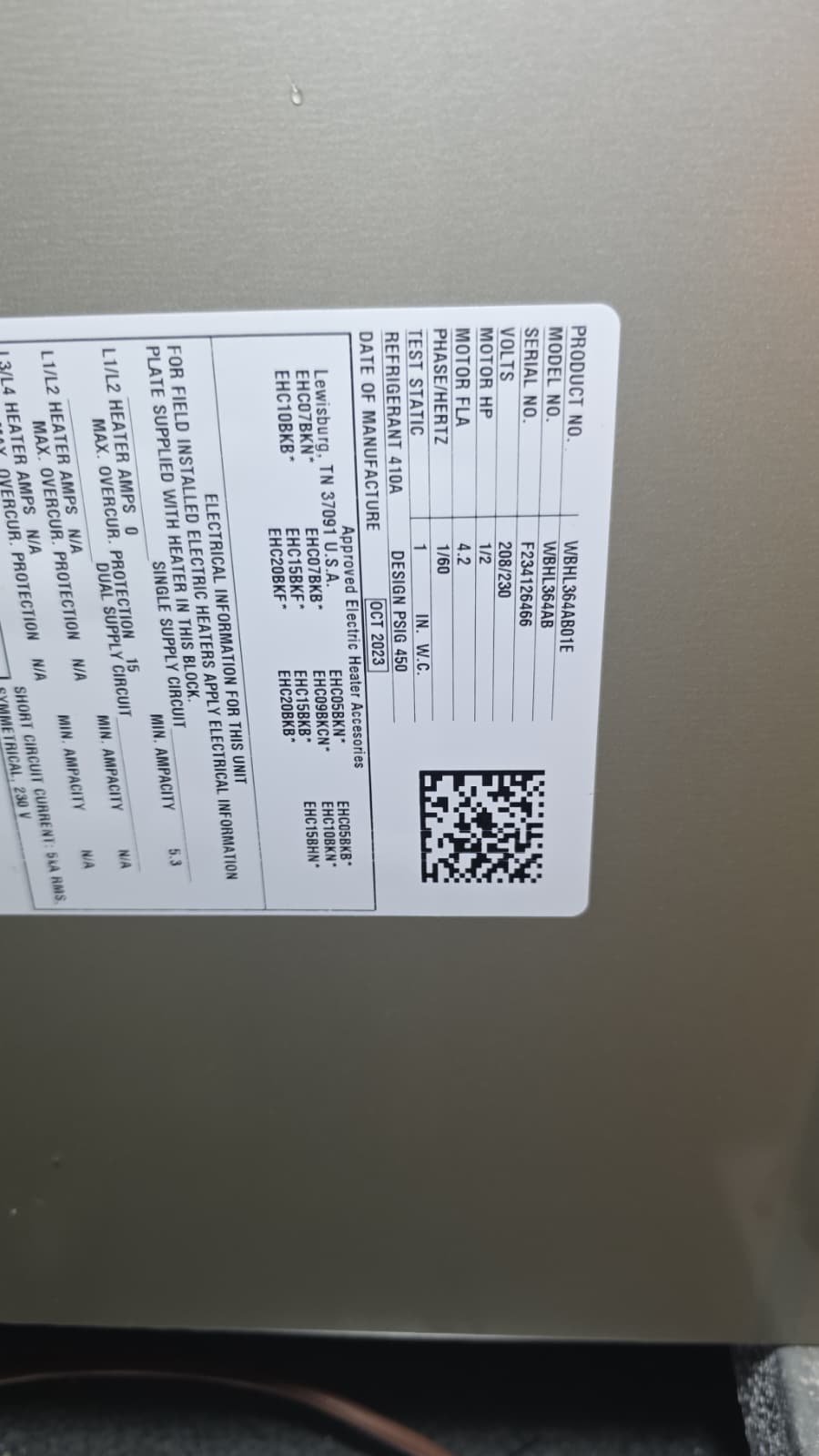 Checking system pressures on residential air conditioner in Tampa, FL 33615