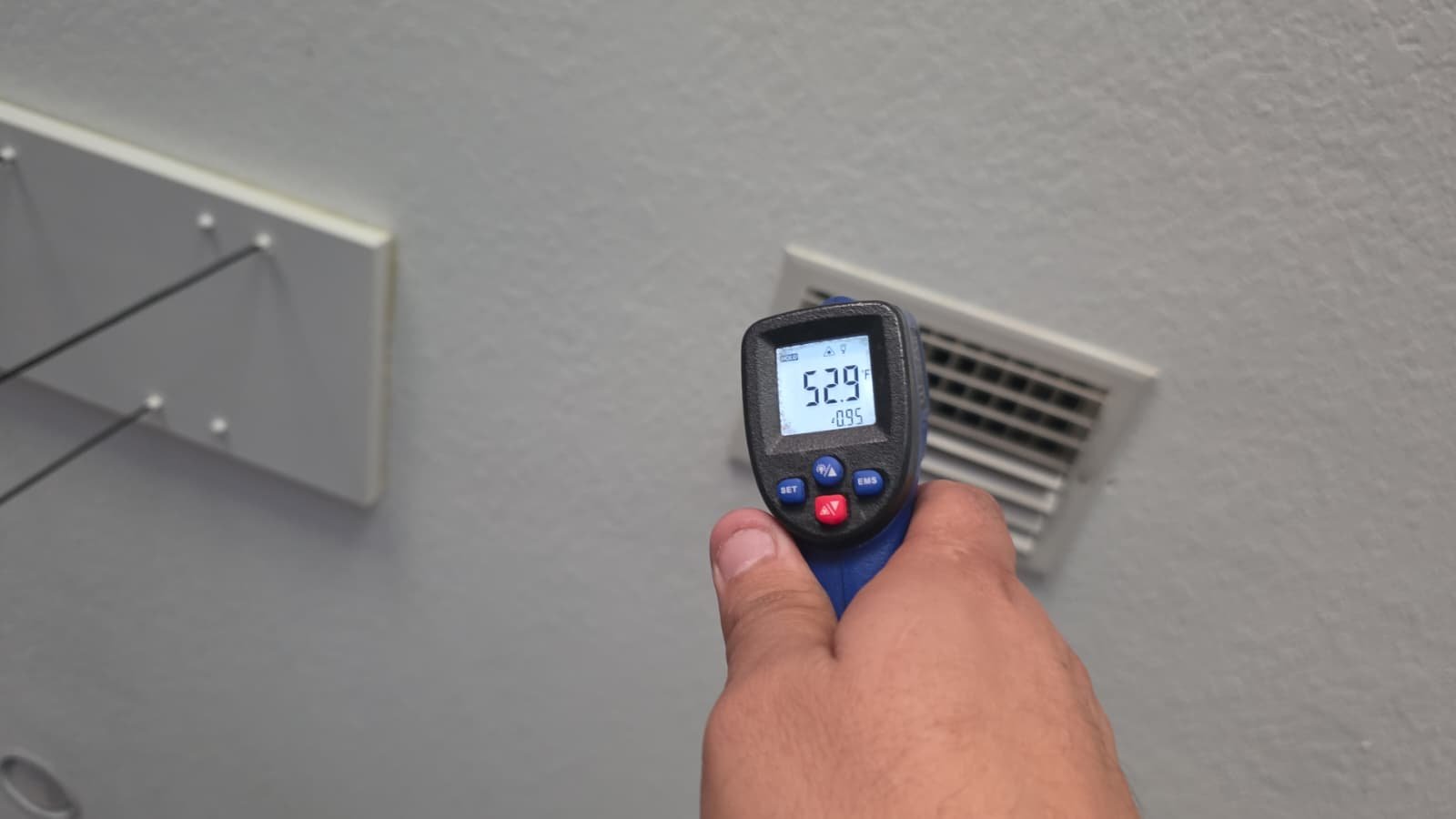 AC maintenance premium service on three-year-old HVAC system in Tampa, FL 33615