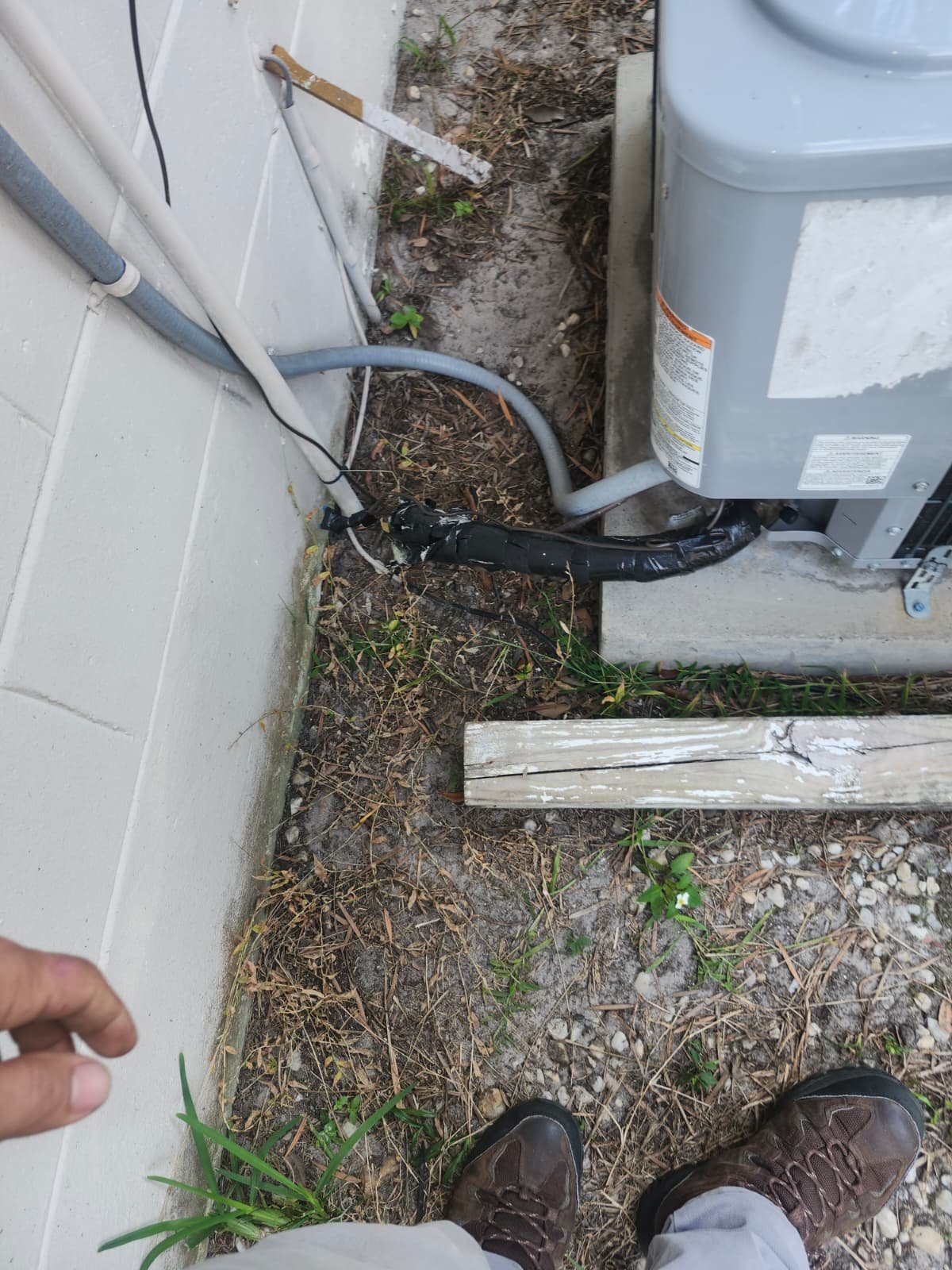 Thermostat troubleshooting for nonstop HVAC system in Tampa, FL 33625 home