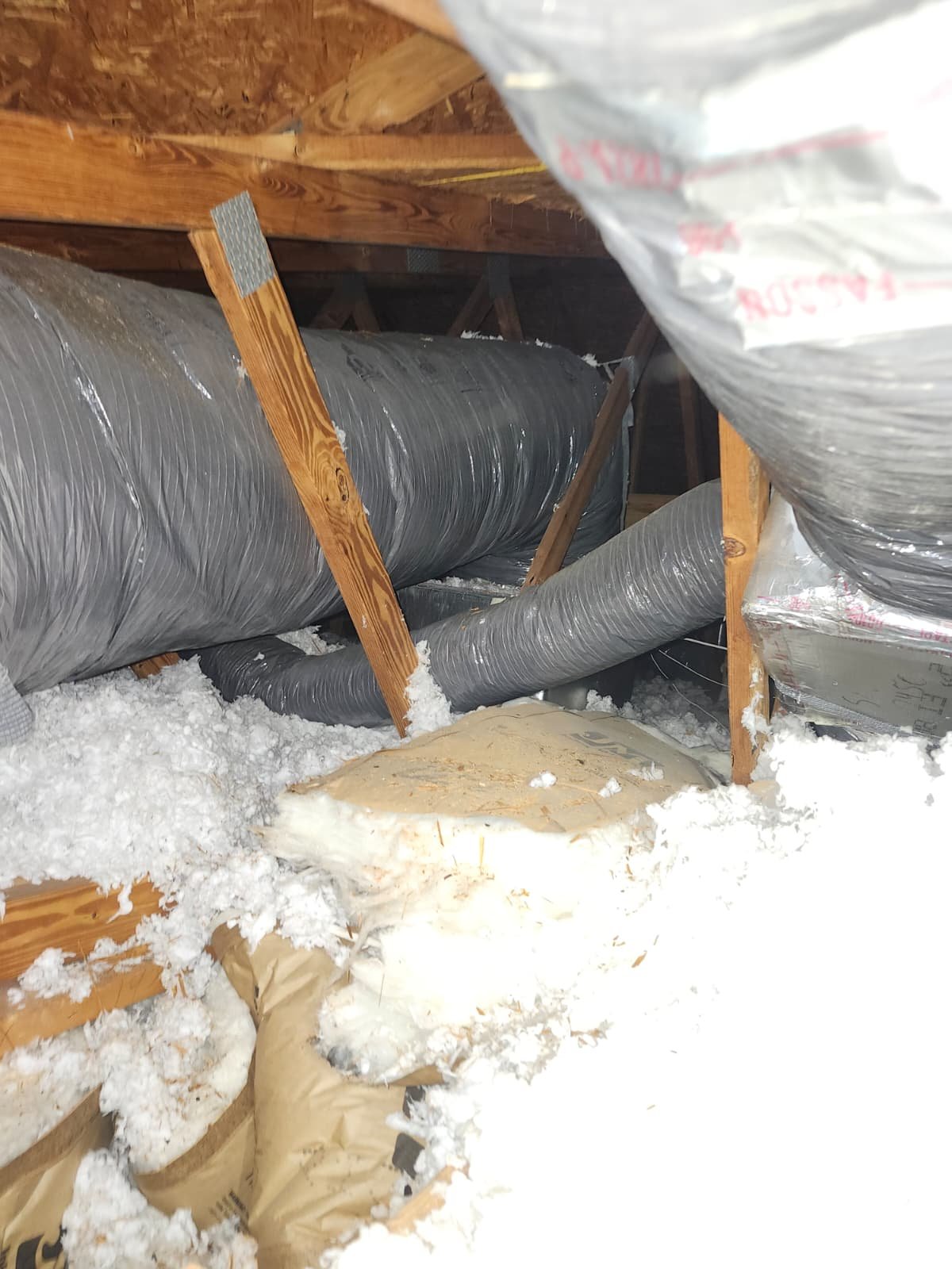 Air conditioning maintenance and cleaning in Valrico, FL 33596