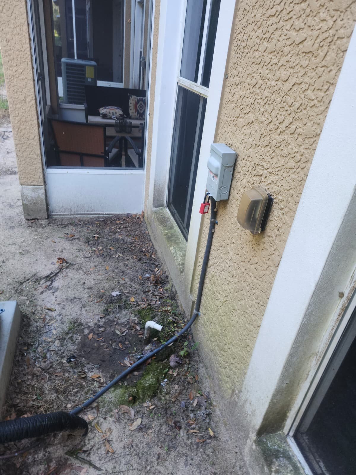 Old water heater noted for replacement during Tampa, FL 33610 visit