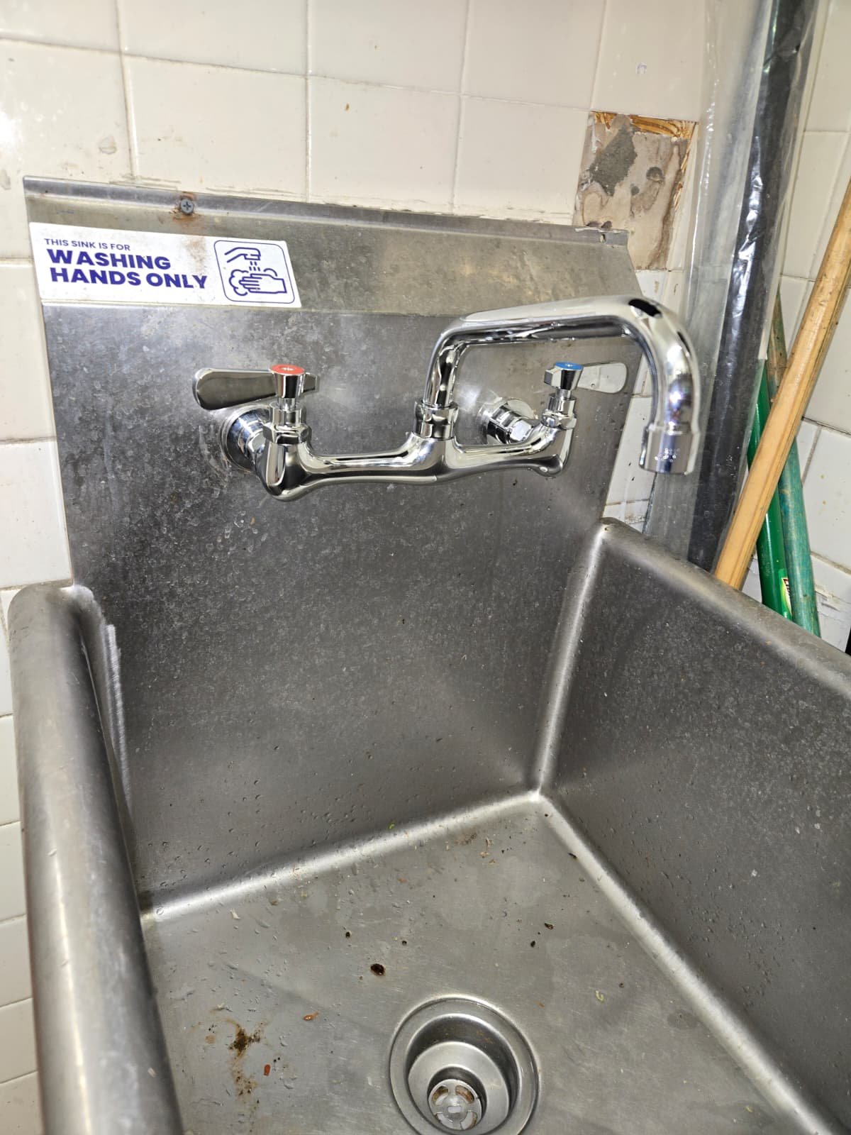 Air conditioning service on residential system in Largo, FL 33771