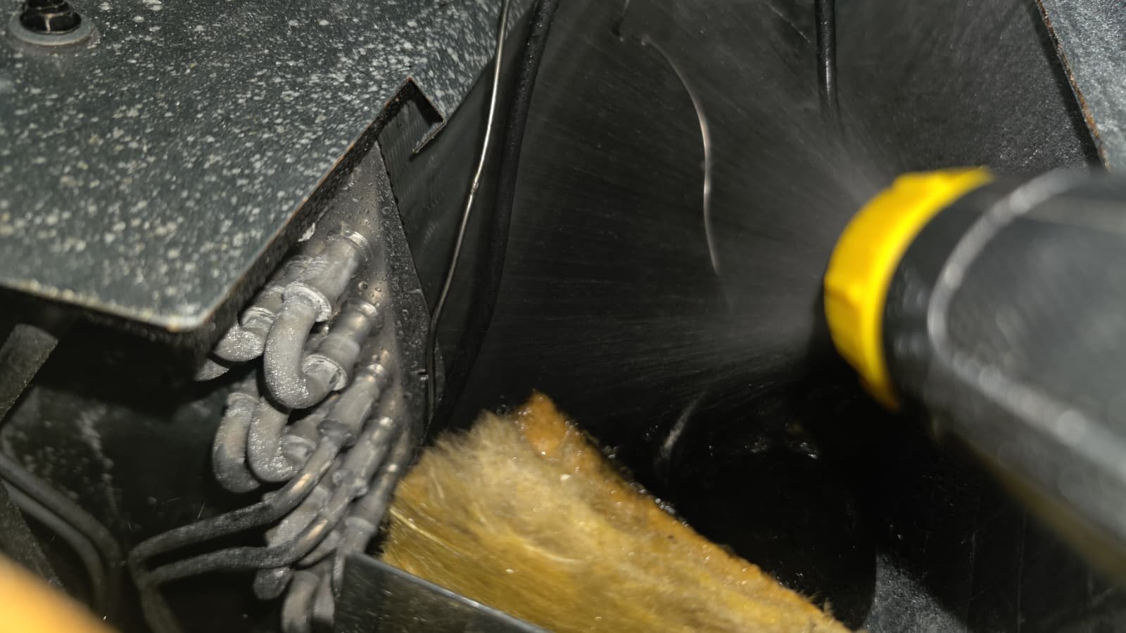 Tampa, FL 33613 air conditioner maintenance cleaning around condenser