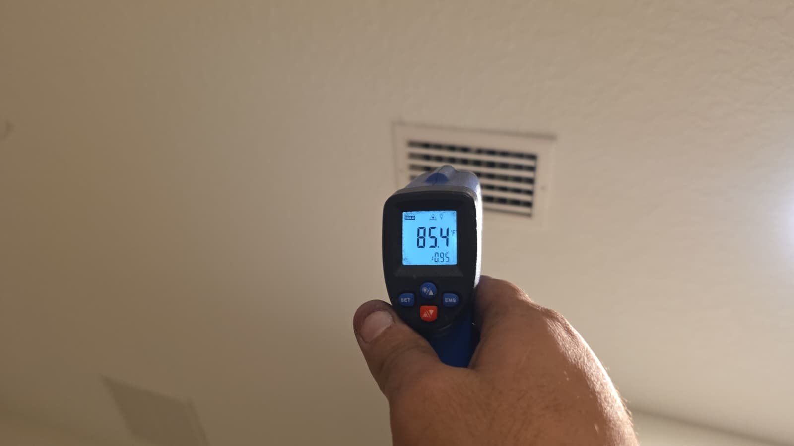 HVAC system missing UV light identified during maintenance in Tampa, FL 33606