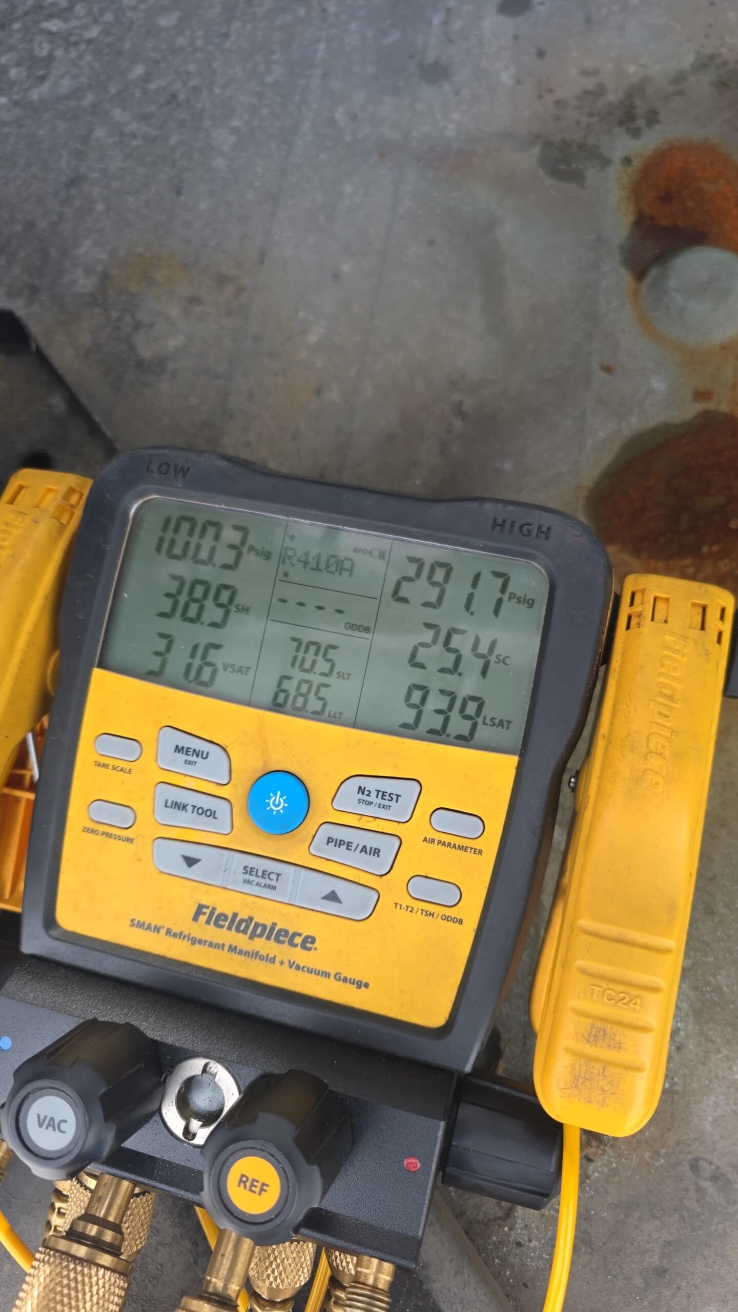 Quarterly commercial HVAC maintenance on packaged unit in Tampa, FL 33634