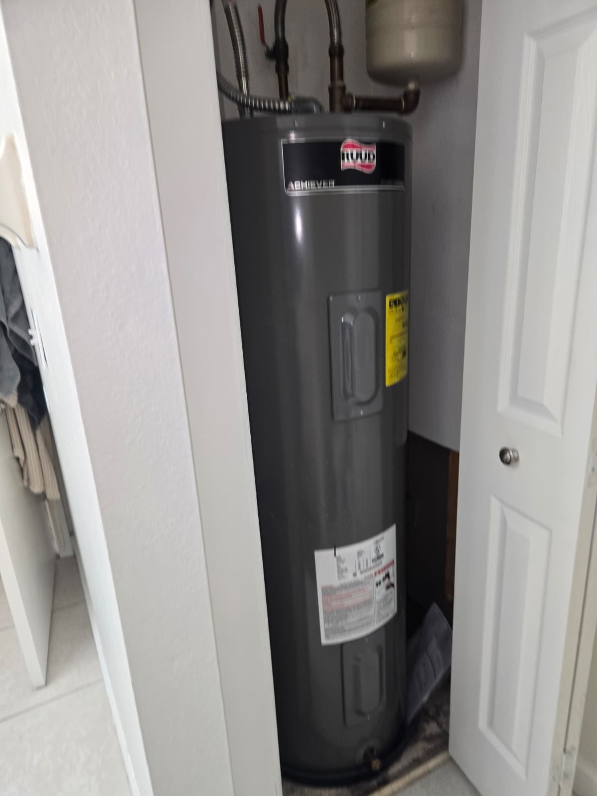 Water heater flush and inspection service in Brandon, FL 33511