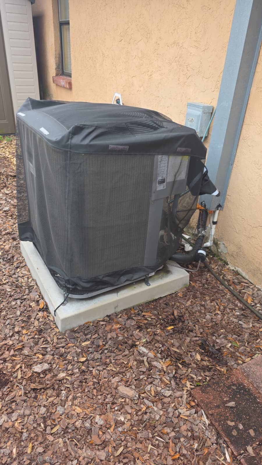 Tampa, FL 33617 HVAC maintenance outdoor condenser cleaning visit
