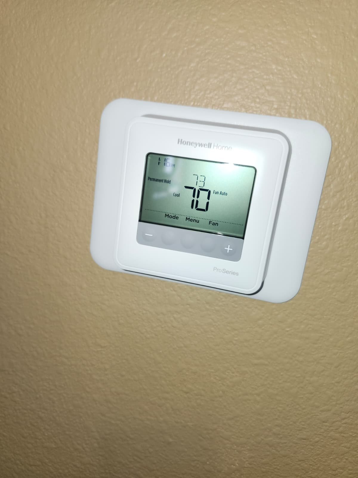 Lutz, FL 33559 technician confirming faulty rear zone damper