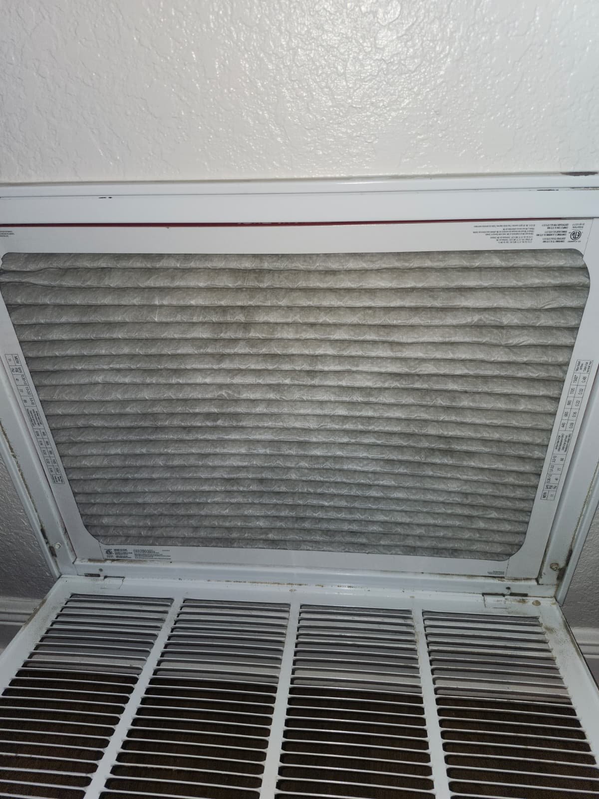 Air conditioning maintenance in St. Petersburg, FL 33705 with thermostat adjustment and checks