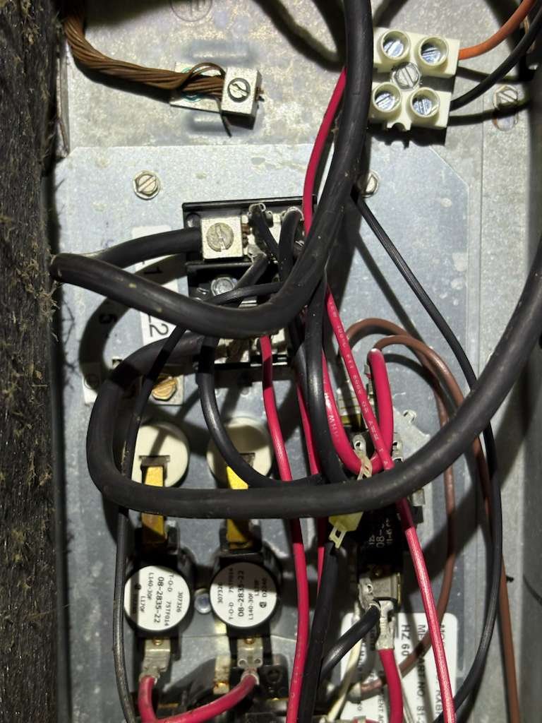 New ductwork and distribution boxes for Daikin HVAC upgrade in Valrico, FL 33596