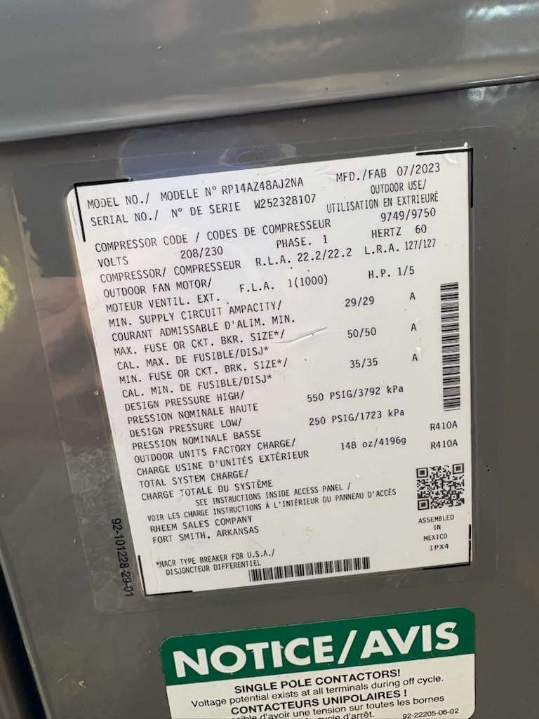 Flexible insulated ducts installed with new plenums in Valrico, FL 33596 home