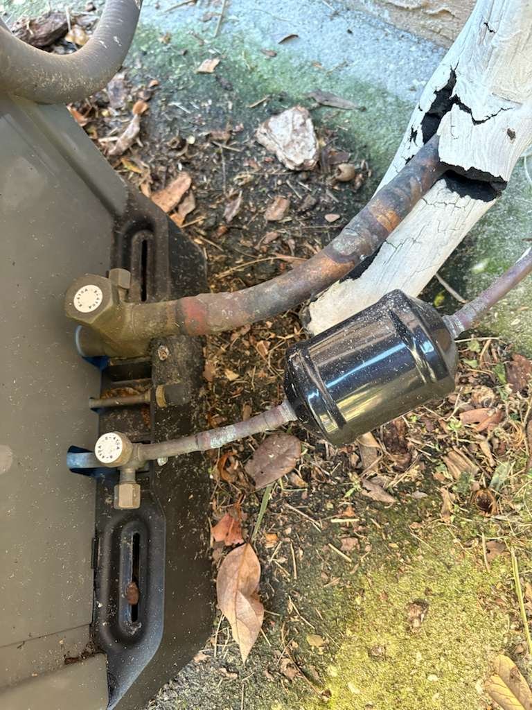 Daikin R32 HVAC system installed for energy-efficient comfort in Valrico, FL 33596