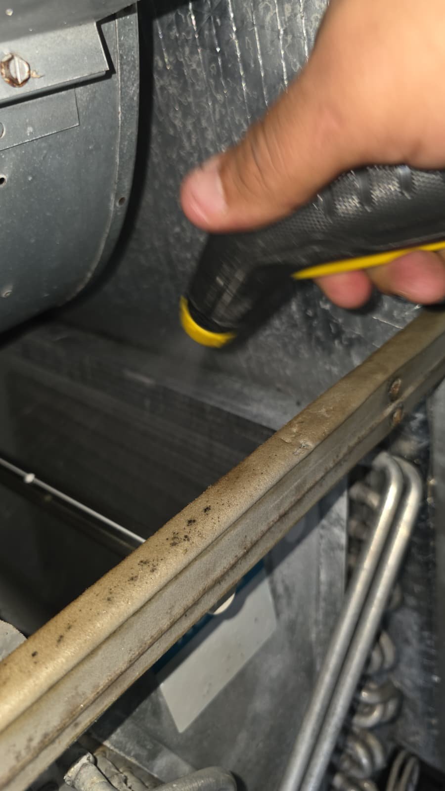 Elite HVAC maintenance in Tampa, FL 33624 verifying electrical consumption and pressures