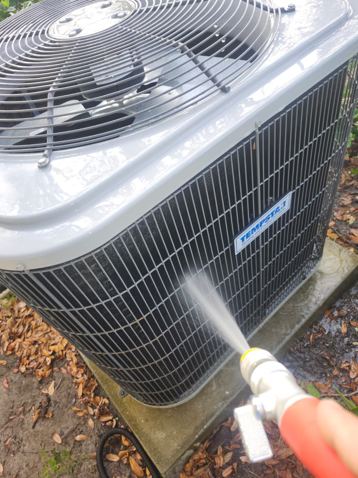 New R6 insulated flexible ducts installed during ductwork upgrade in Clearwater, FL 33763