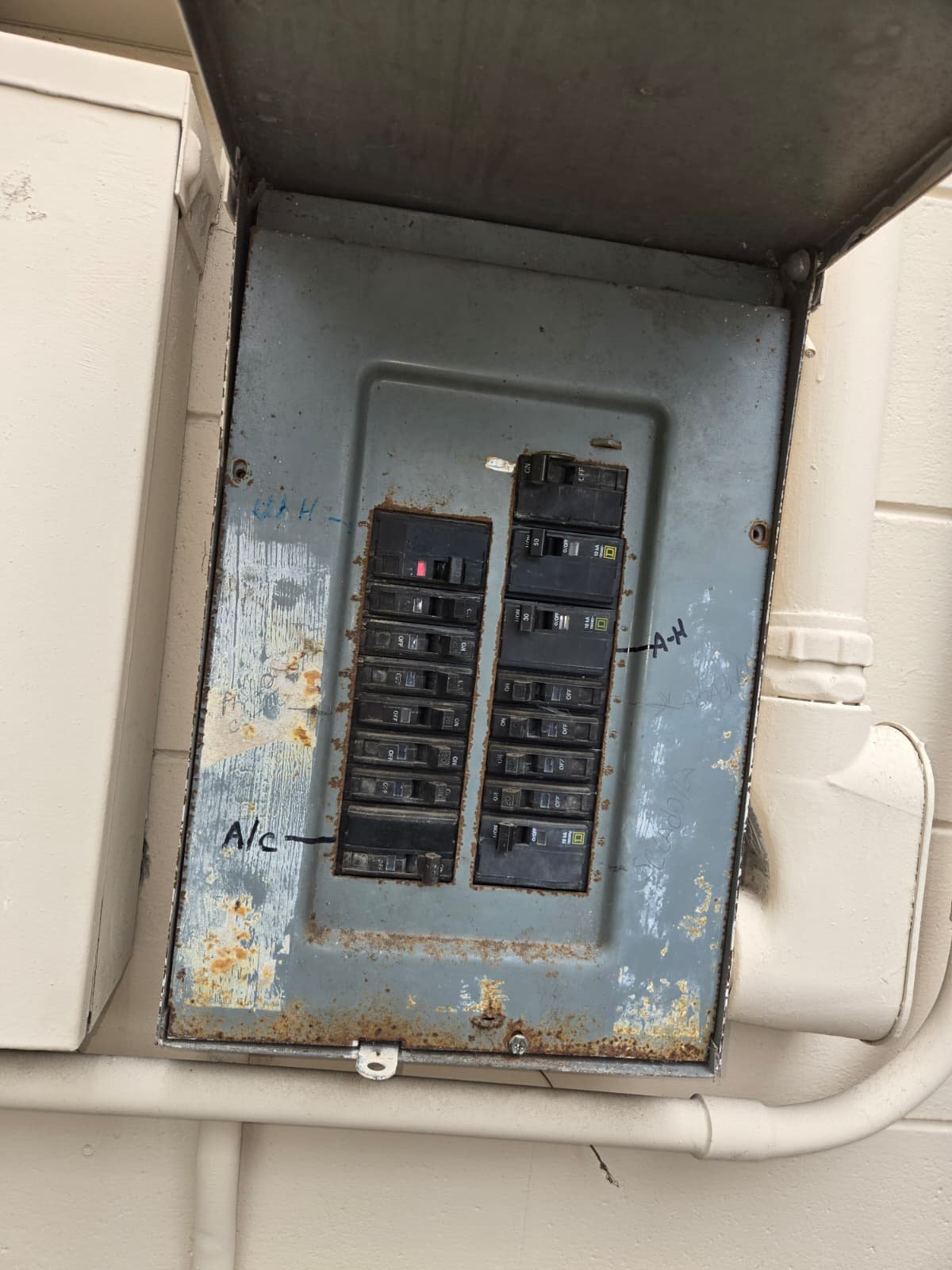 Rheem 4500 watt electric water heater piping and service valve in Lakeland, FL 33801