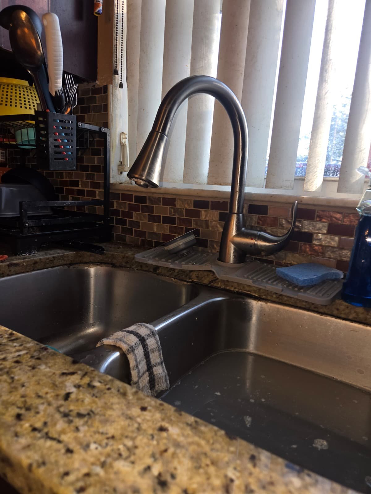 Recommended energy-efficient water heater replacement option in Tampa, FL 33619