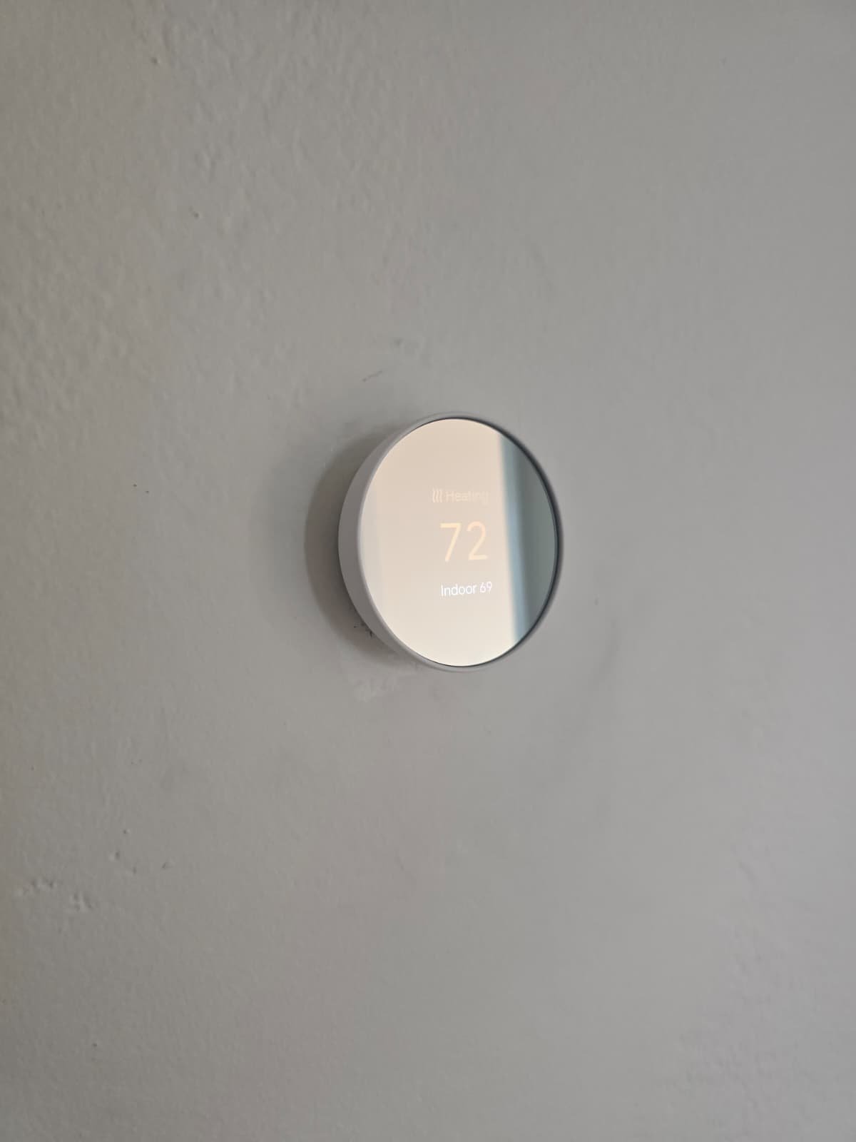 Smart Nest thermostat setup for energy-saving heating and cooling in St. Petersburg, FL 33702