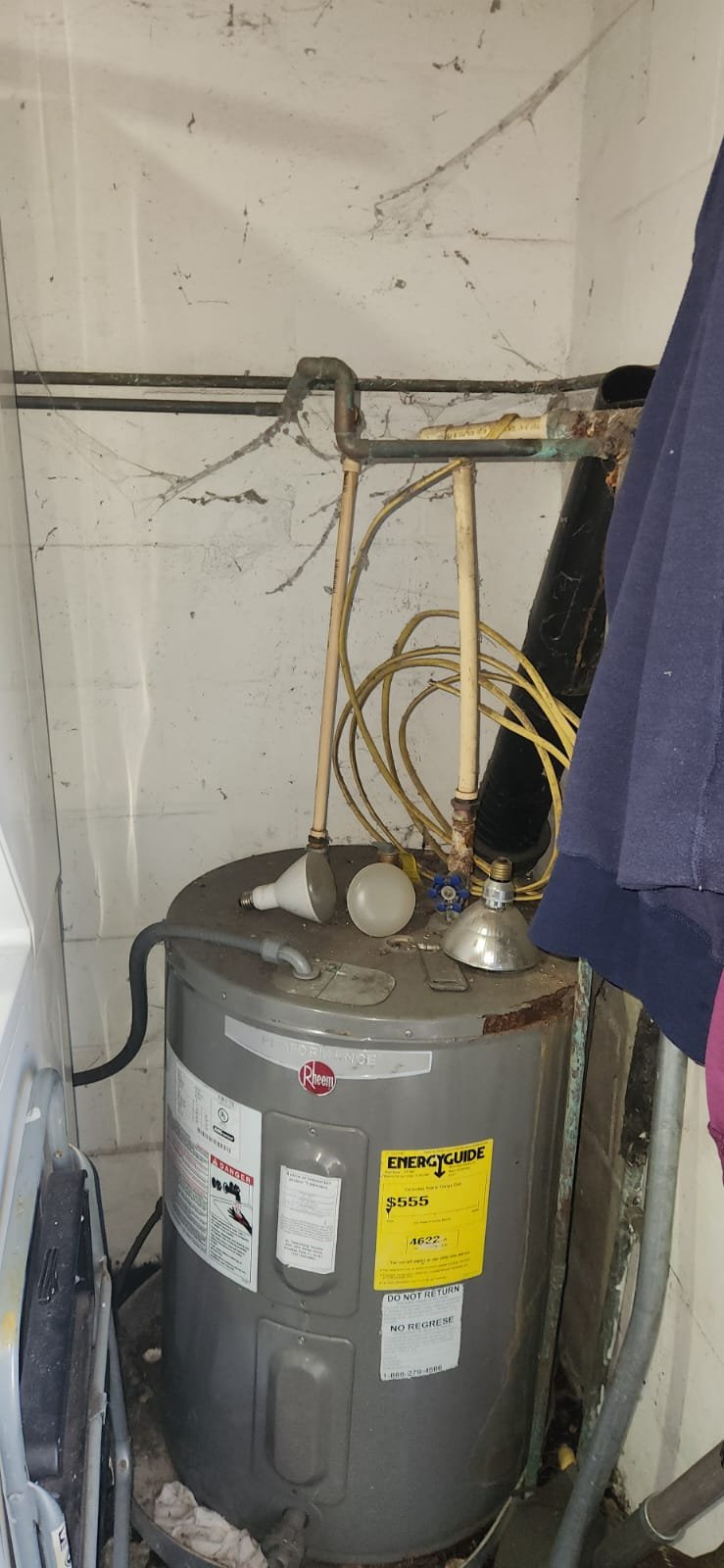 Service valve installed on 40-gallon electric water heater in Largo, FL 33770