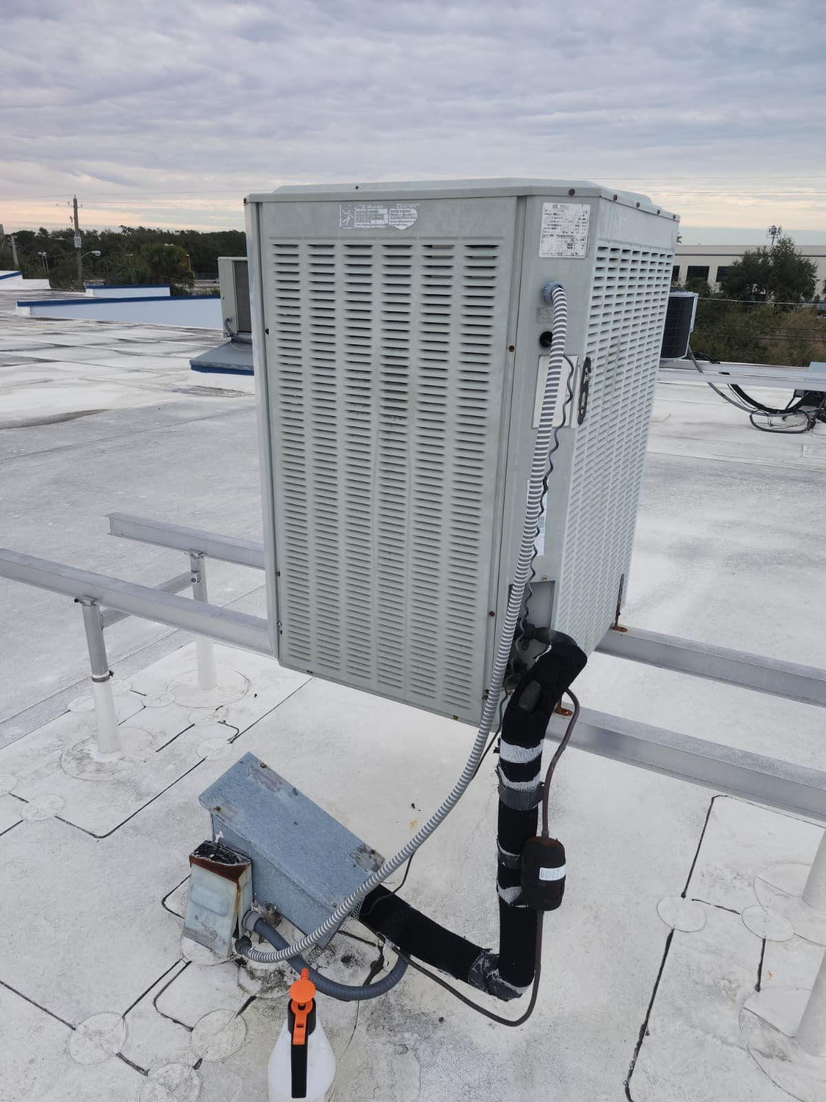 High energy consumption HVAC system documented for upgrade in Tampa, FL 33634