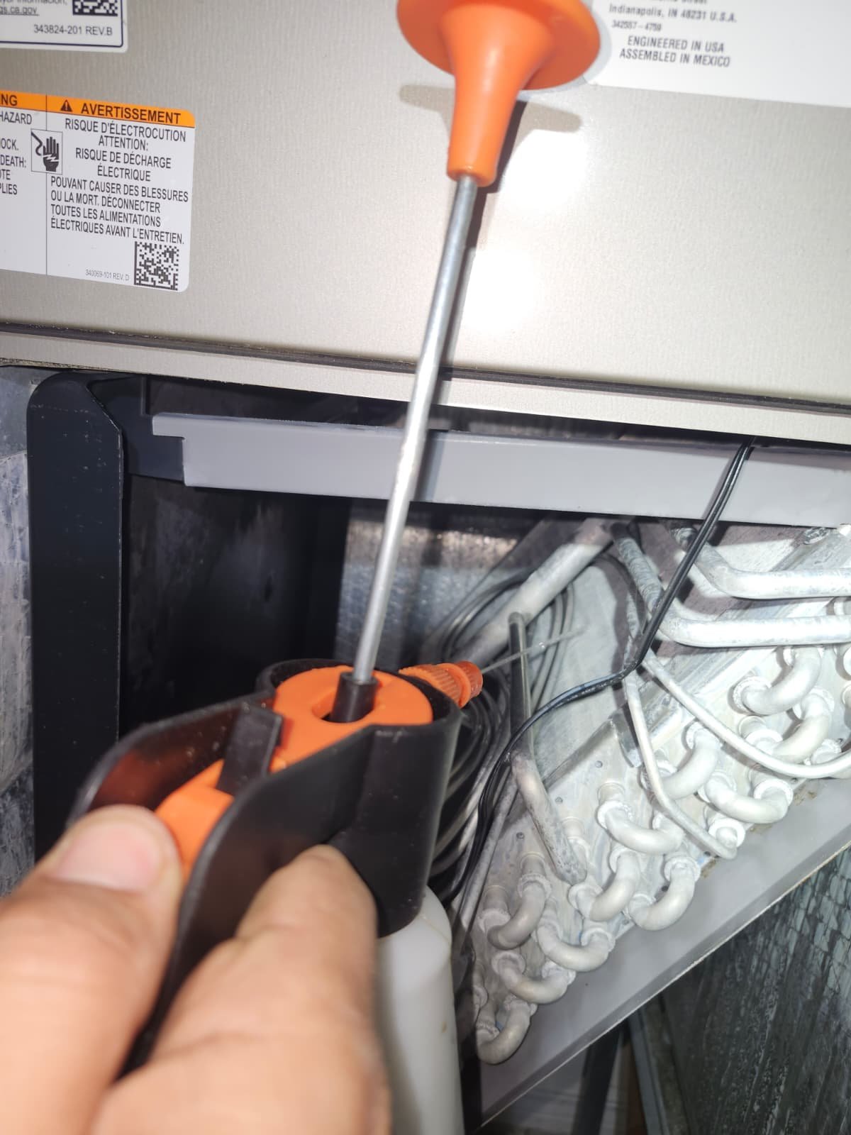 Checking condenser fan power consumption on AC unit in Tampa, FL 33610