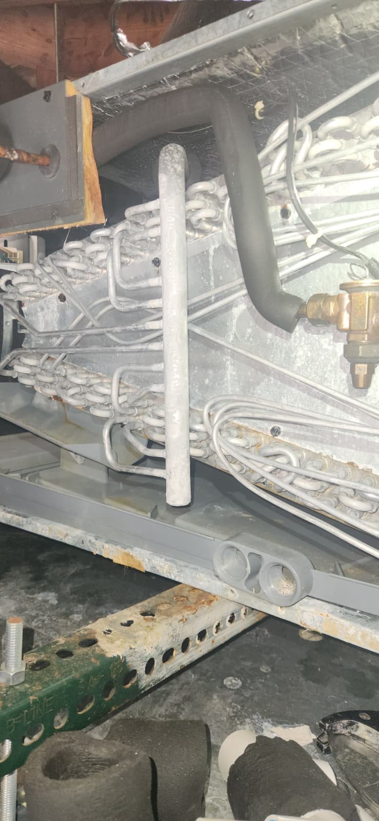 HVAC air handler coil and TXV diagnostics during AC repair in Largo, FL 33770