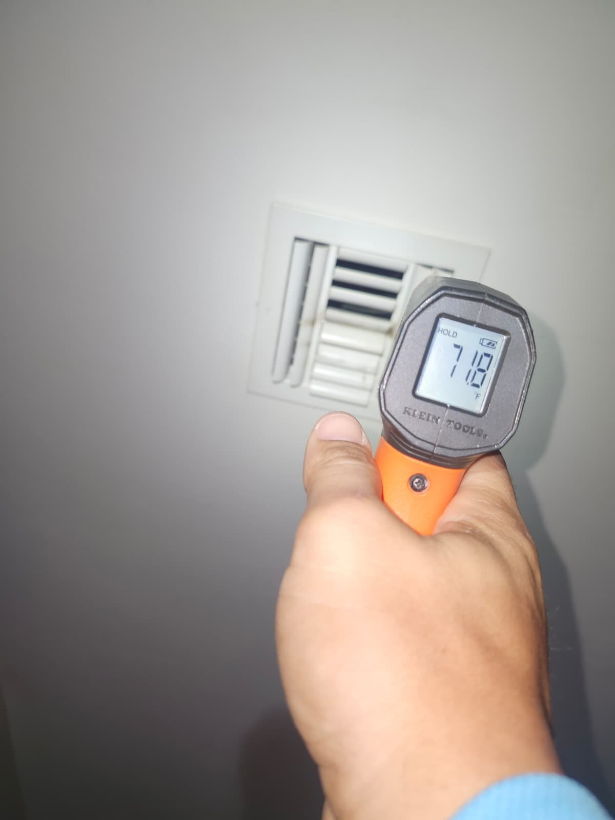 Attic ductwork replacement in Tampa, FL 33617