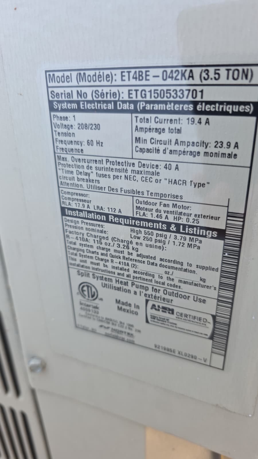 Air conditioning maintenance and inspection in Tampa, FL 33618 home