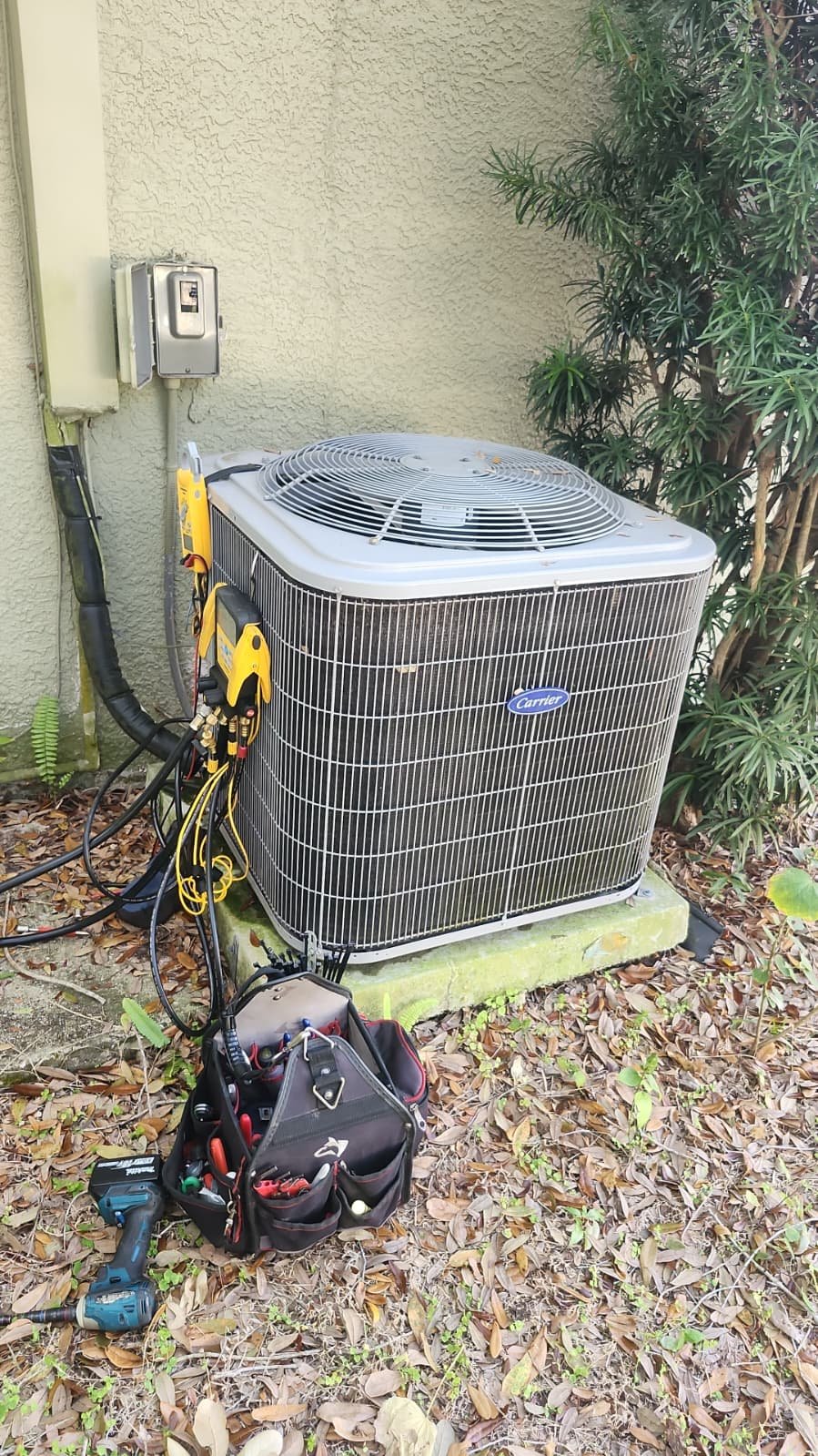 HVAC contactor and capacitor replacement in Tampa, FL 33625