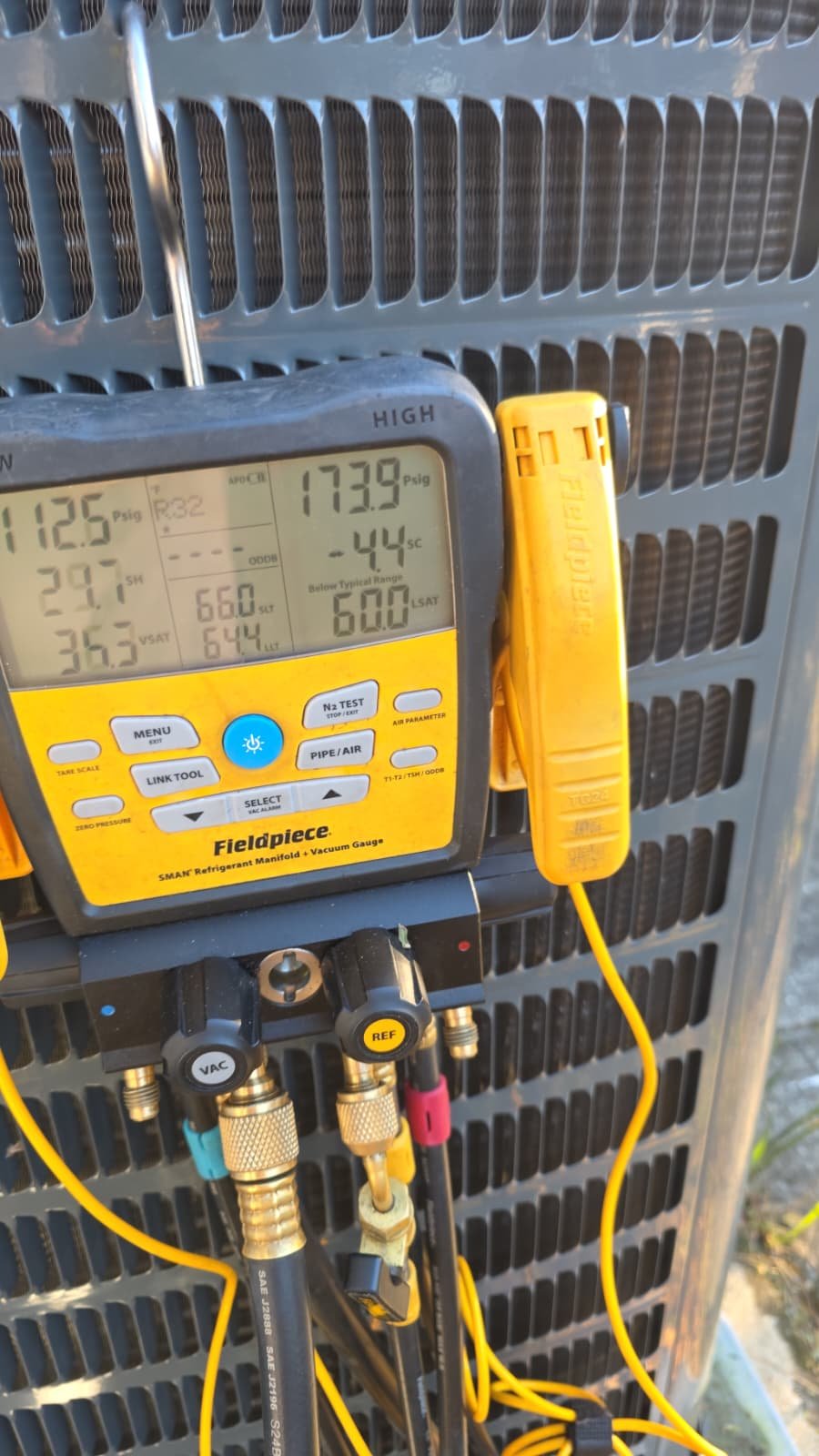 Cleaning indoor and outdoor HVAC units in Brandon, FL 33511