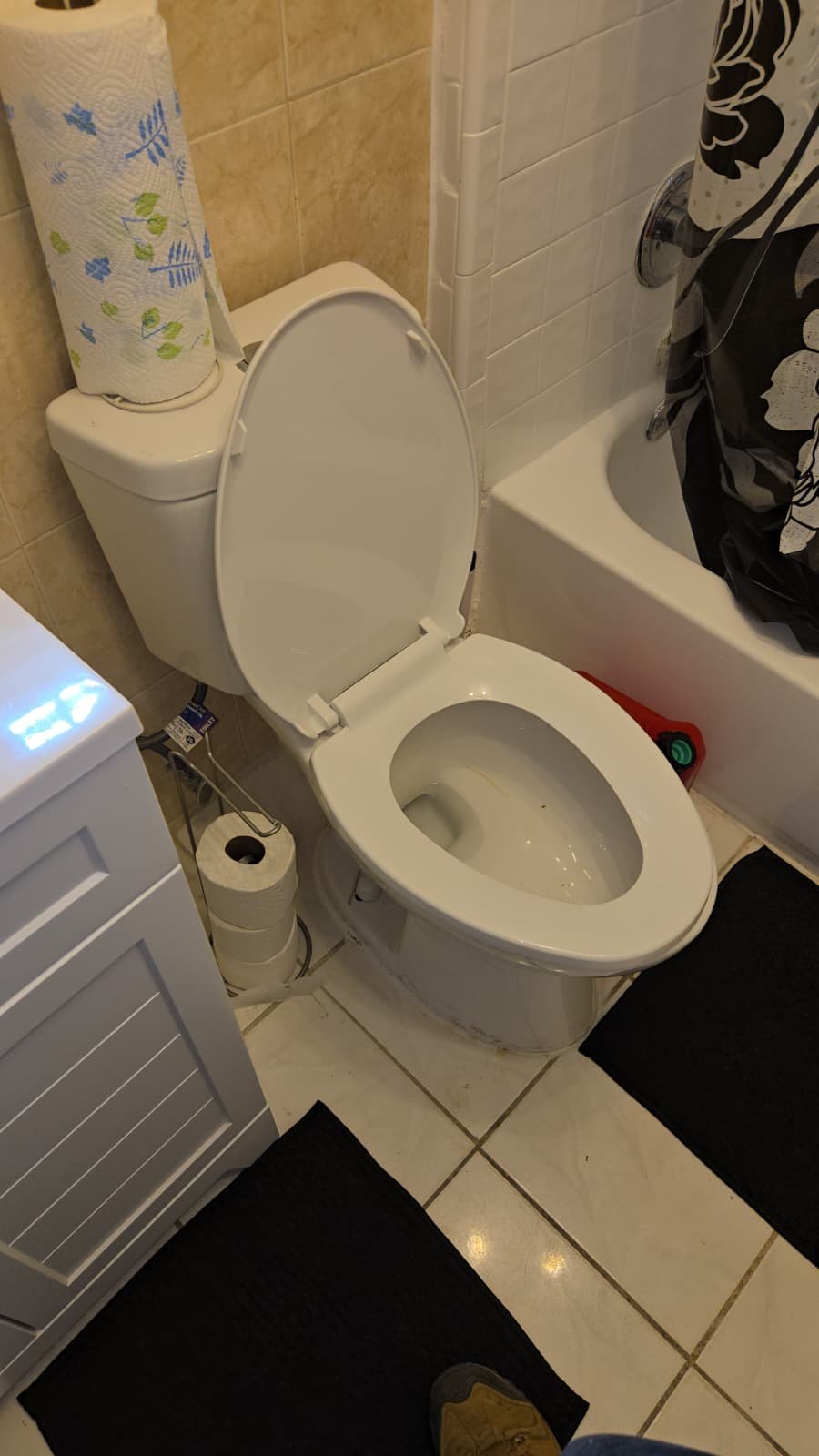 Sewer line snaking from exterior cleanout at Tampa, FL 33610 home