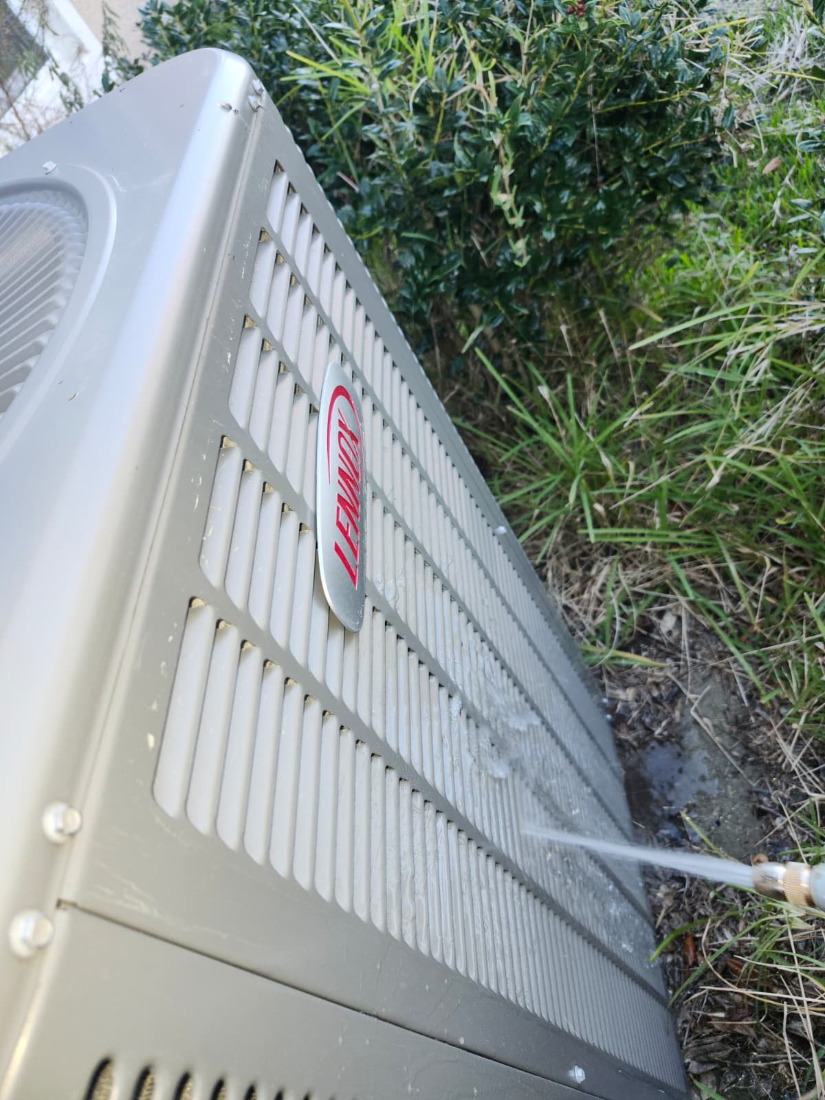 AC Smells Musty When Turned Off? A Real Wesley Chapel Diagnosis | Home Therapist Tampa Bay