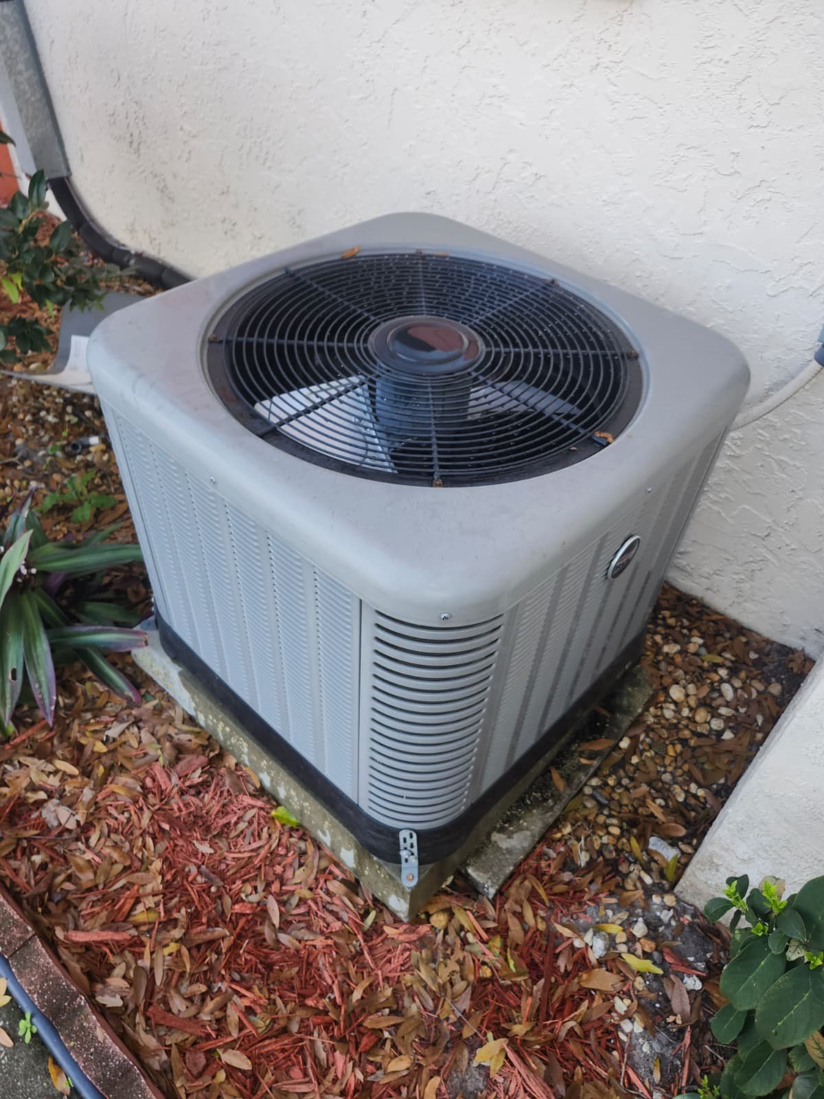 AC system repair service in St. Petersburg, FL 33712