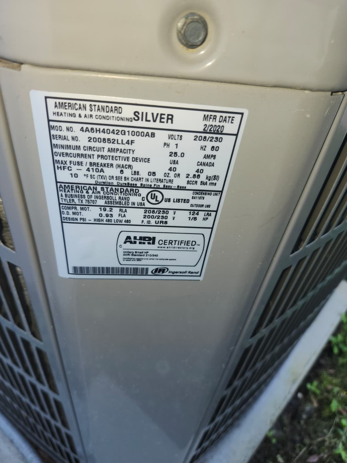 Air filter replacement service in Tampa, FL 33603