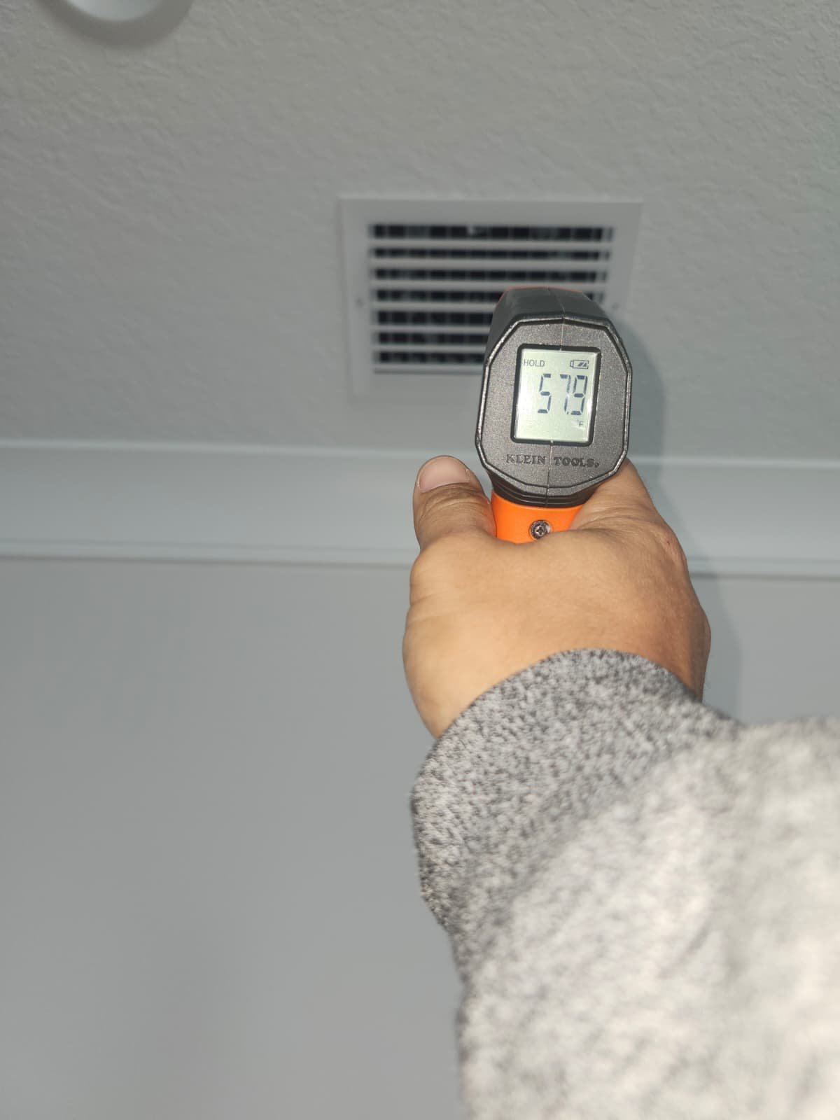 Evaporator coil inspection service in Tampa, FL 33603