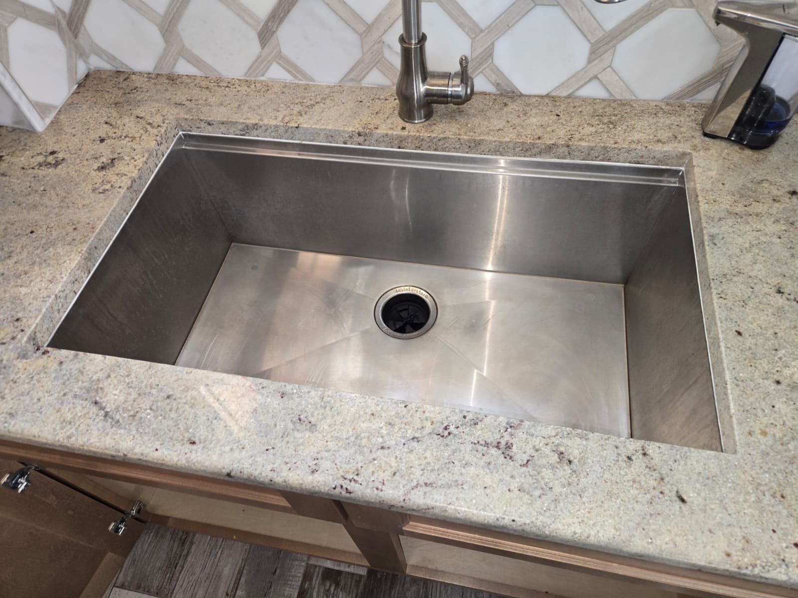 Kitchen sink and faucet installation St. Petersburg, FL 33702
