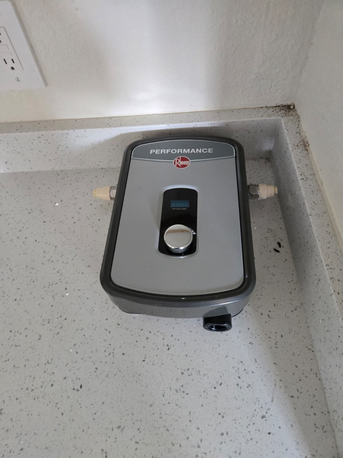 Water heater installation in St. Petersburg, FL 33711 image 2