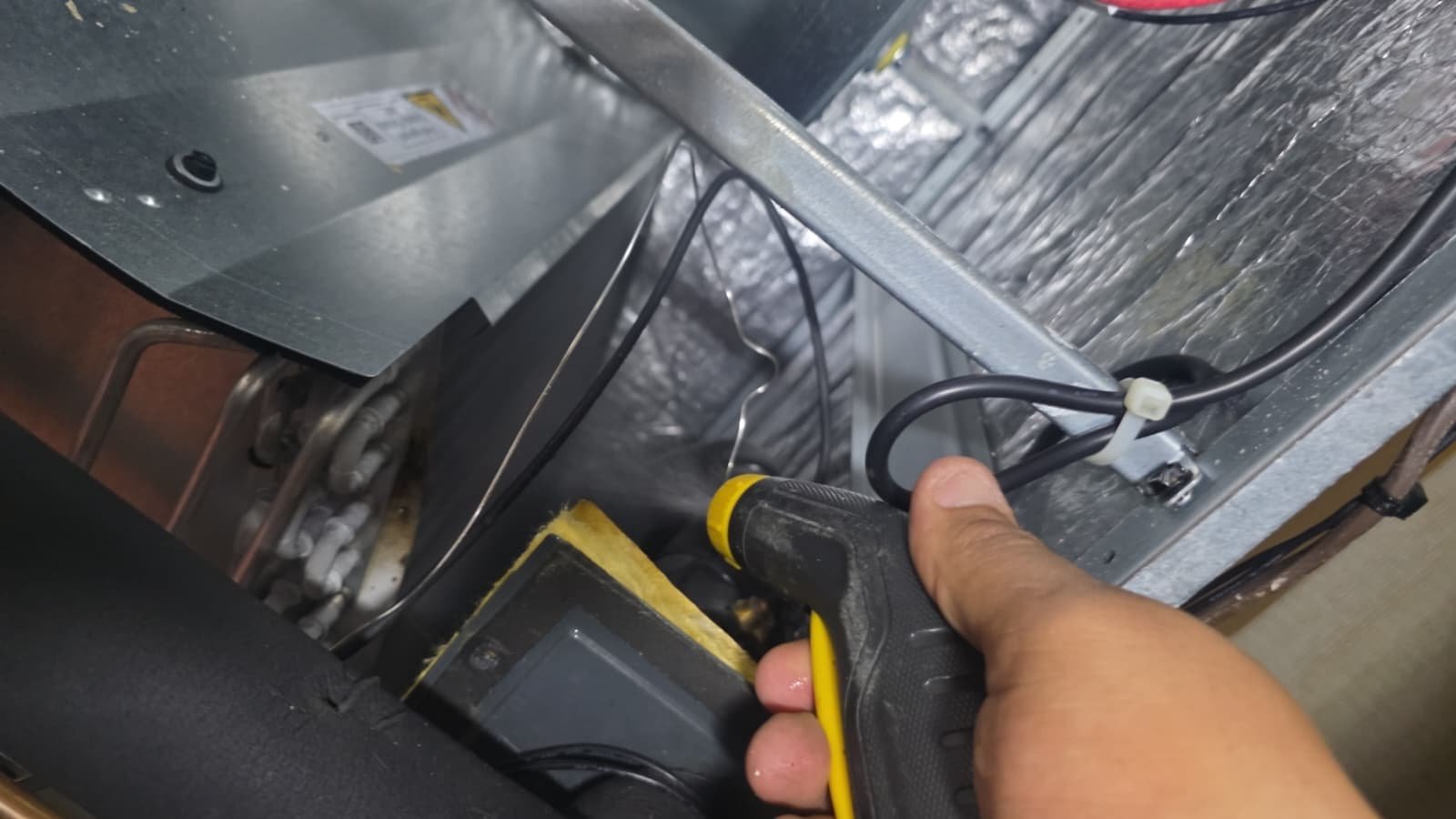 Air handler cleaning in Riverview, FL 33578