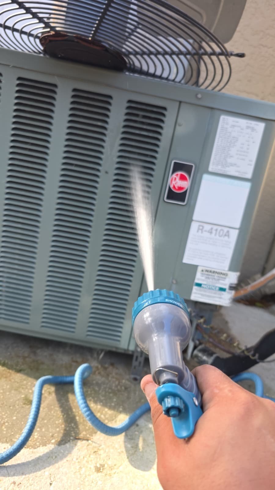 Air conditioning maintenance visit Tampa, FL 33624